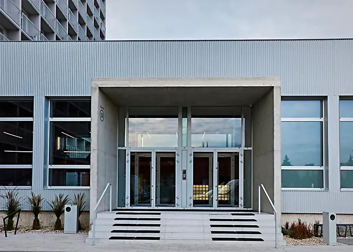 Axiom - Zenith Ii - Netflix, Hbo, Champagne Lägenhet Košice